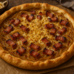 Tartă rustică cu ceapă caramelizată, bacon afumat și cașcaval